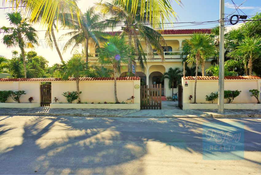 RAR62 - Beautiful Boutique Hotel Property on Prime Lot in the Heart of Puerto Morelos